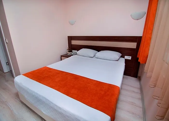 Enki Hotell 2*